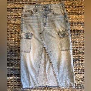 Light Blue Denim Cargo Skirt
Brand: American Eagle